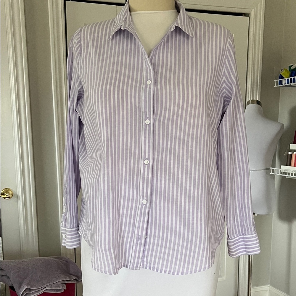 Liz Claiborne lavender and white linen cotton blend Striped Button Down Shirt